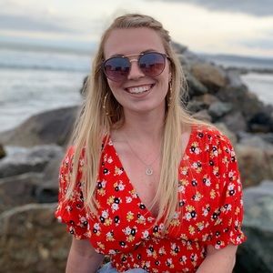 Meet your Posher, Leah